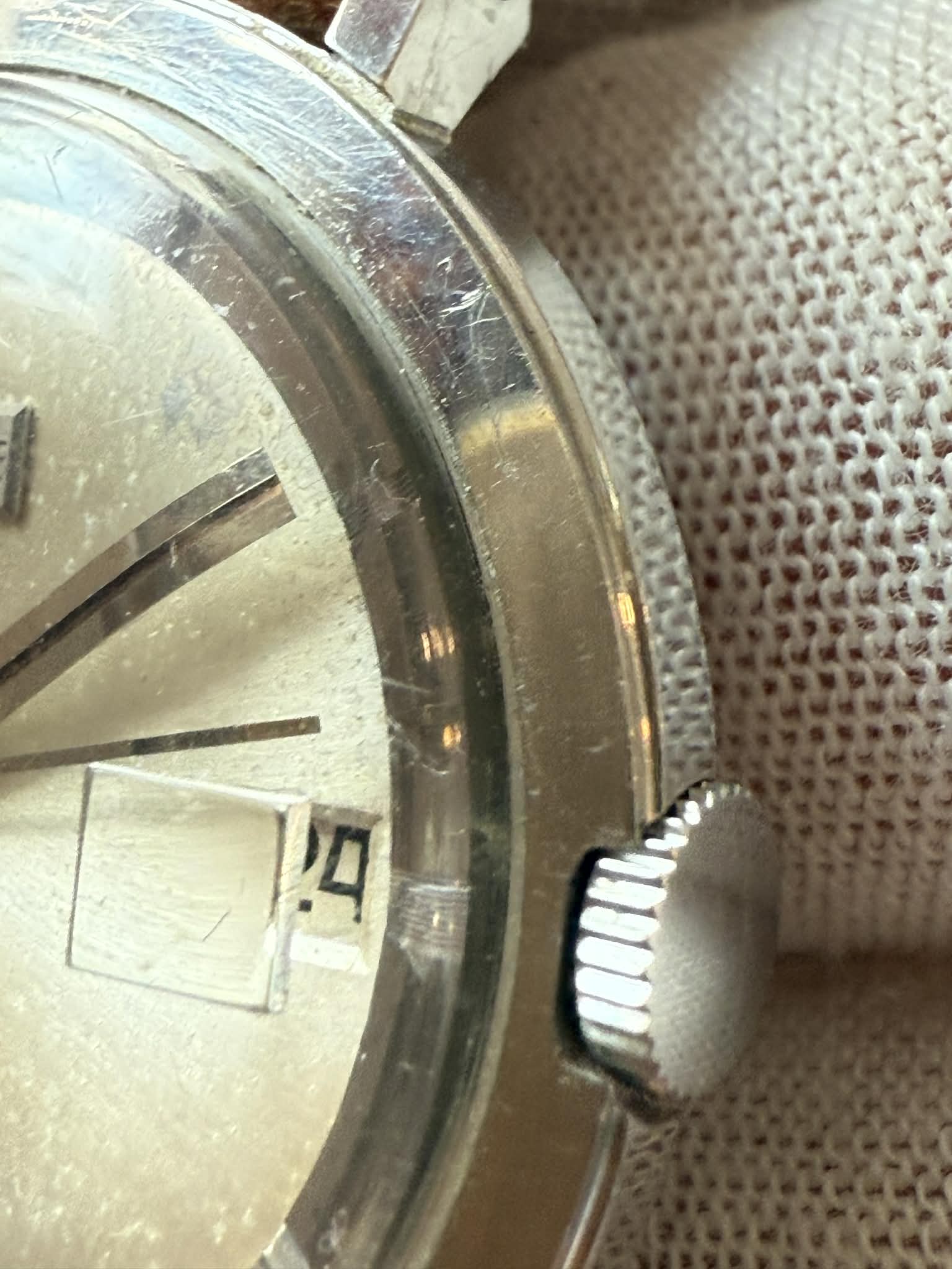 Revue r3625a b image 4